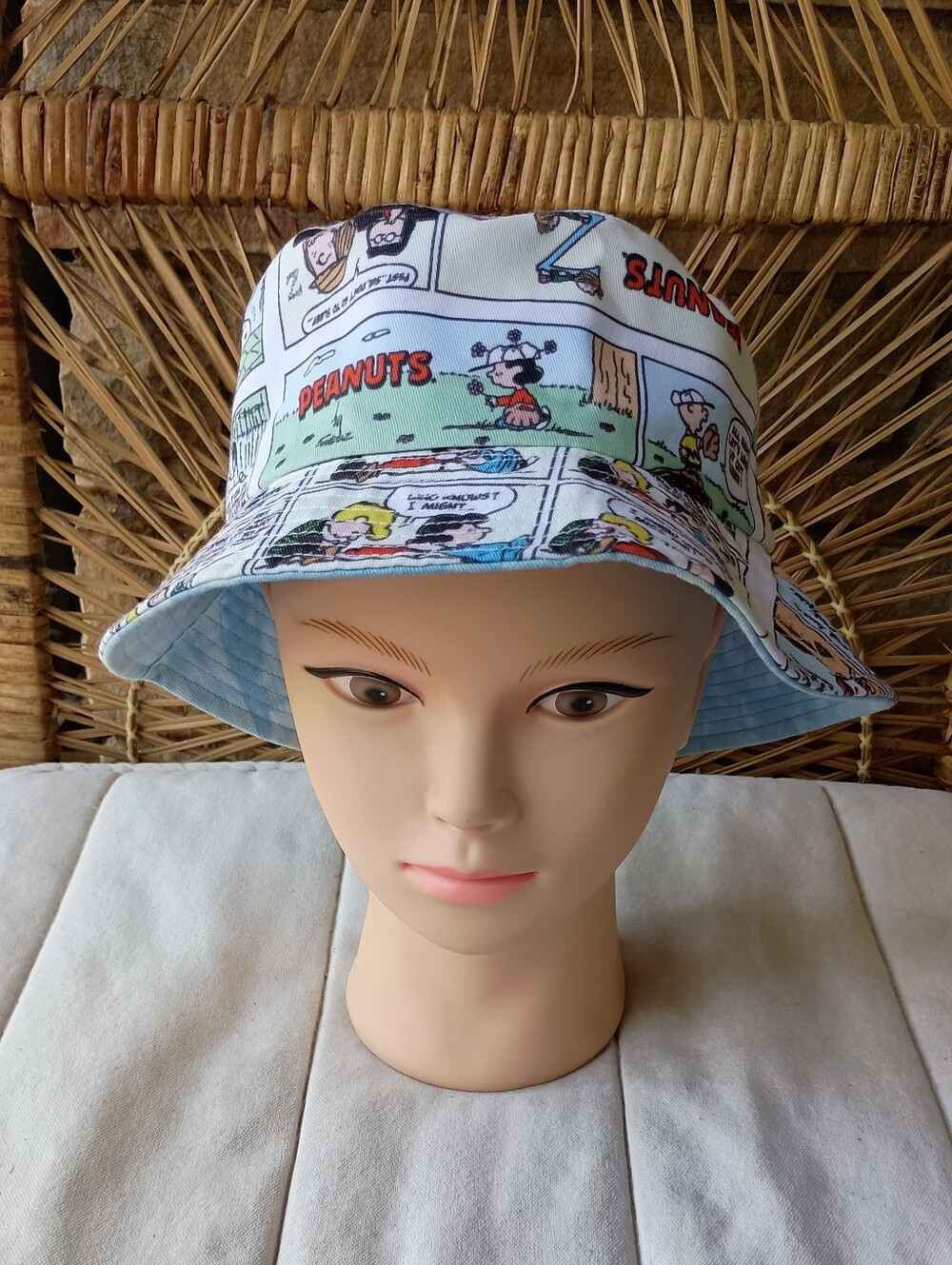 Peanuts Reversible Comic Print Bucket Hat in White and Light Blue